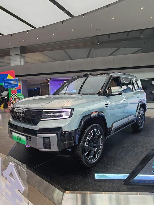 深圳157比亚迪方程豹硬派越野的爆款，英菲尼迪35周年与你共成长